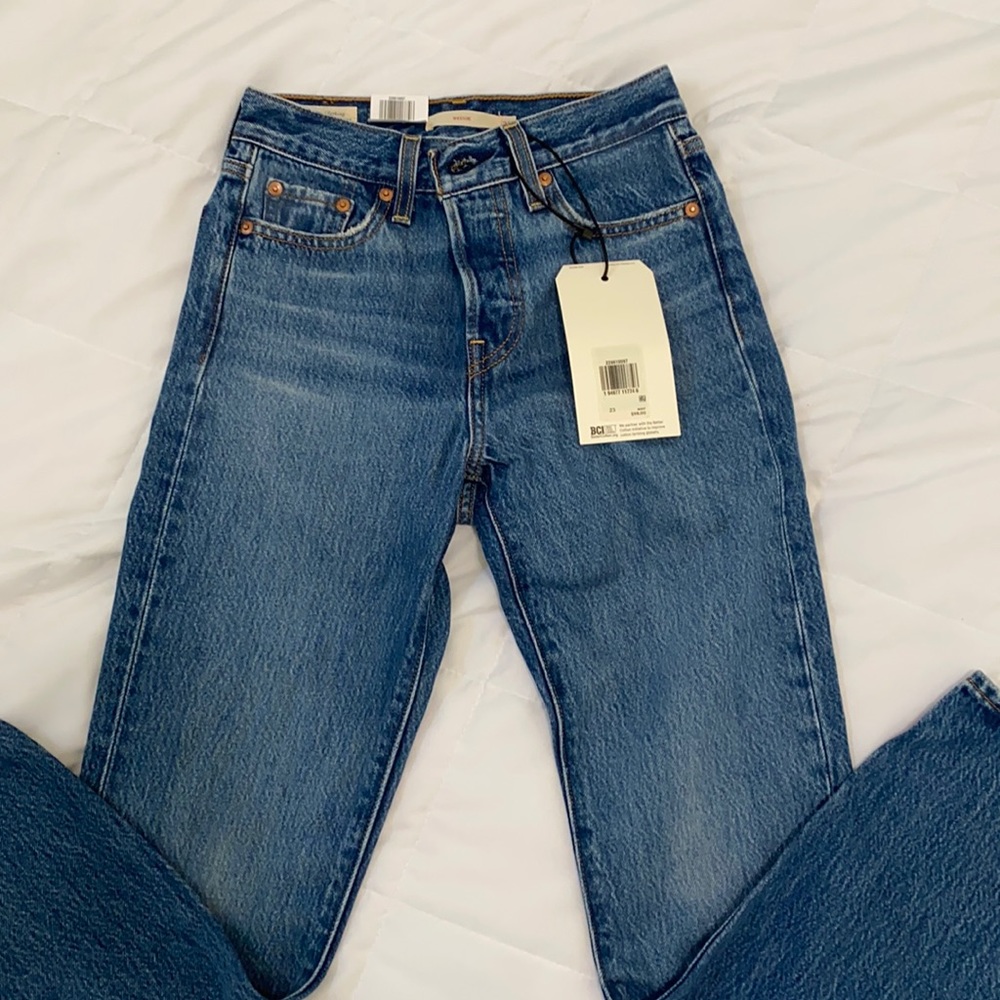 Levi’s Premium Wedgie fit jeans